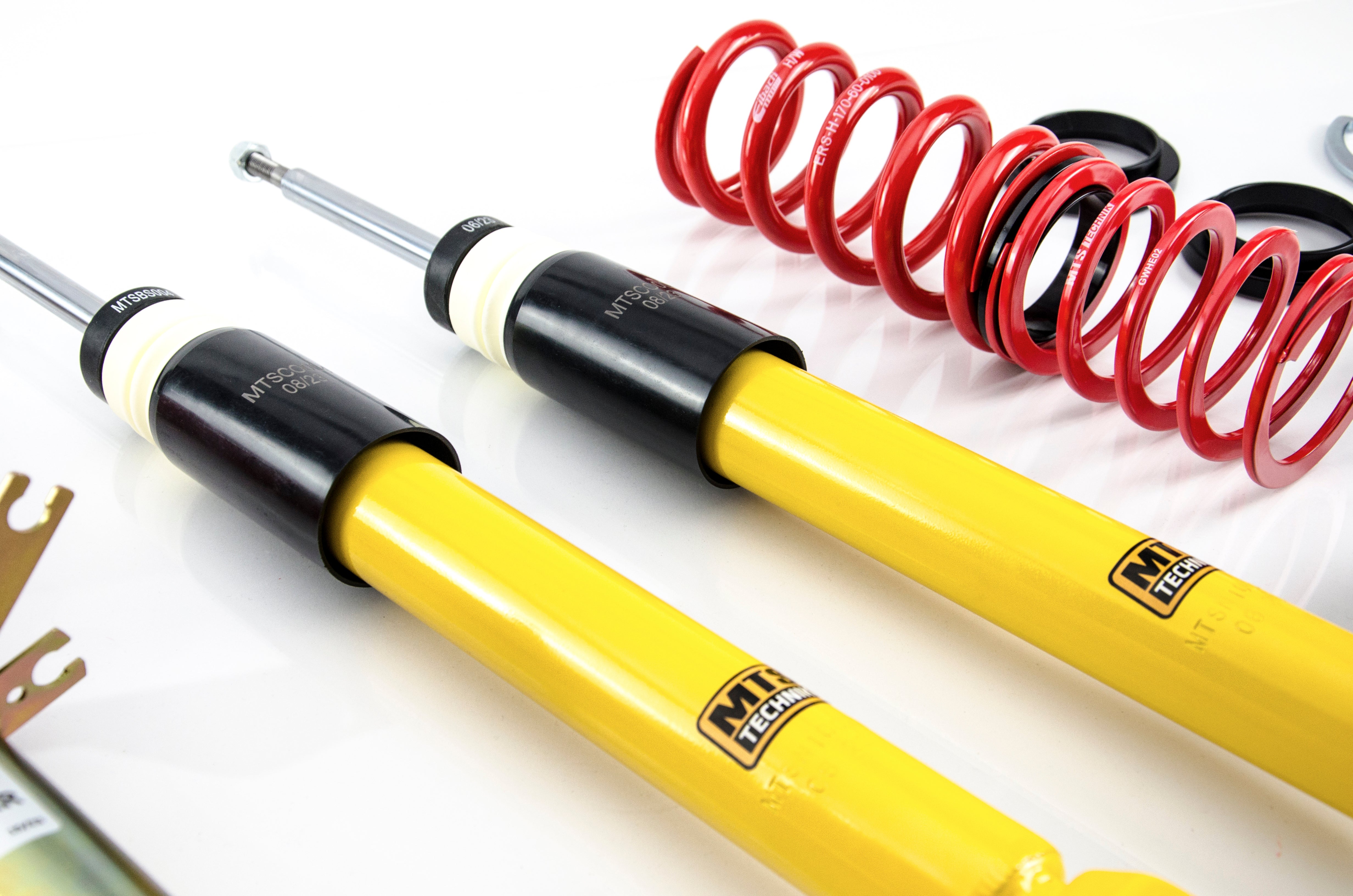 Street Coilover Kit (Gold) for Nissan 370Z Coupe (Z34)