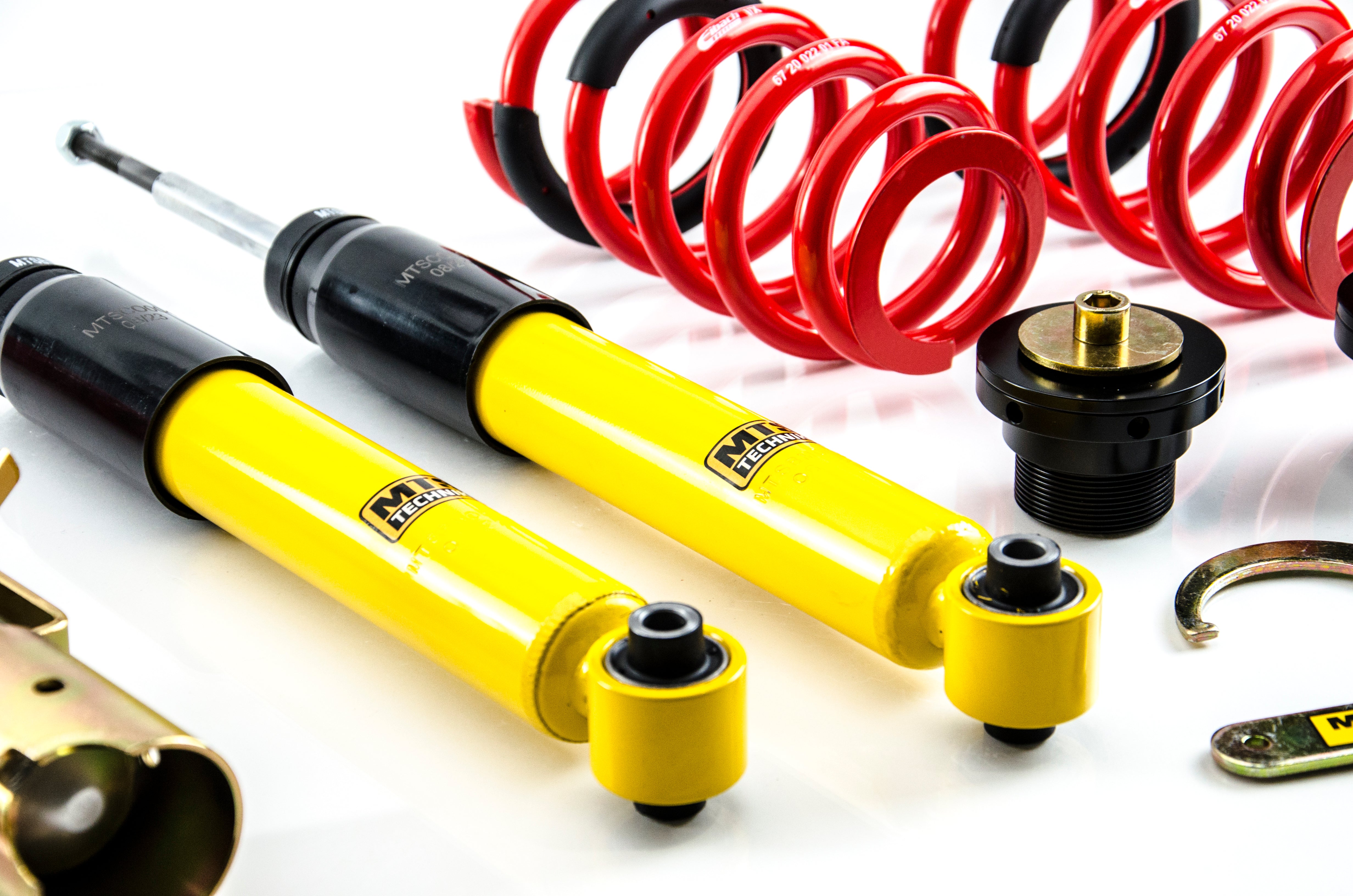 Street Coilover Kit w/ Camber Adjust Top Mounts (Inox) - Weld-In for BMW 8 (E31)