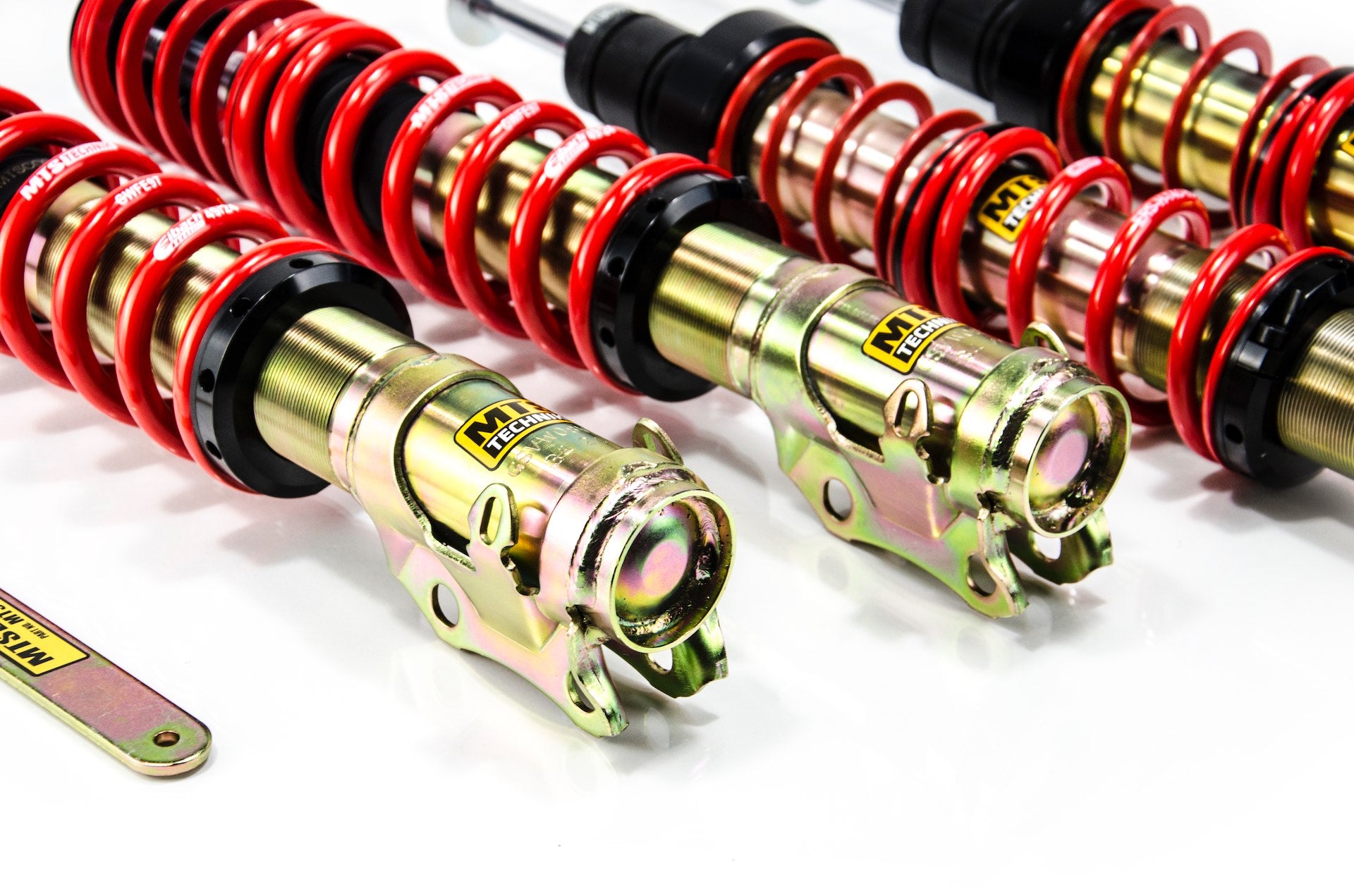 Street Coilover Kit (Gold) for Volkswagen GOLF Mk3 Mk5ariant (1H5)